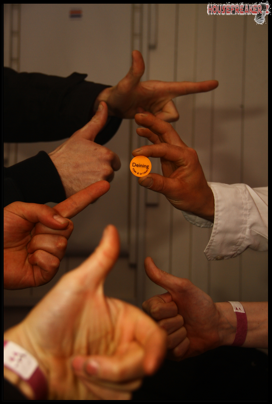 889x1321 pixels (1.046K)